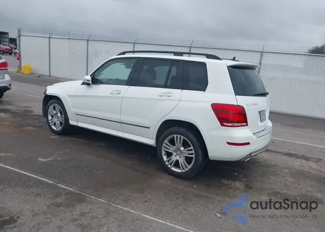 2015 Mercedes-Benz Glk 350 4Matic z USA, uszkodzony, nr VIN WDCGG8JB7FG378402